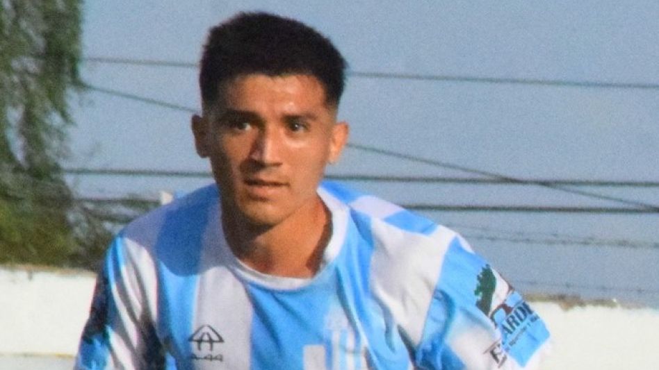 Ramón Sánchez marcó por duplicado en el triunfo ante Hinojo. GENTILEZA FOTOGRAFIA VERITO
