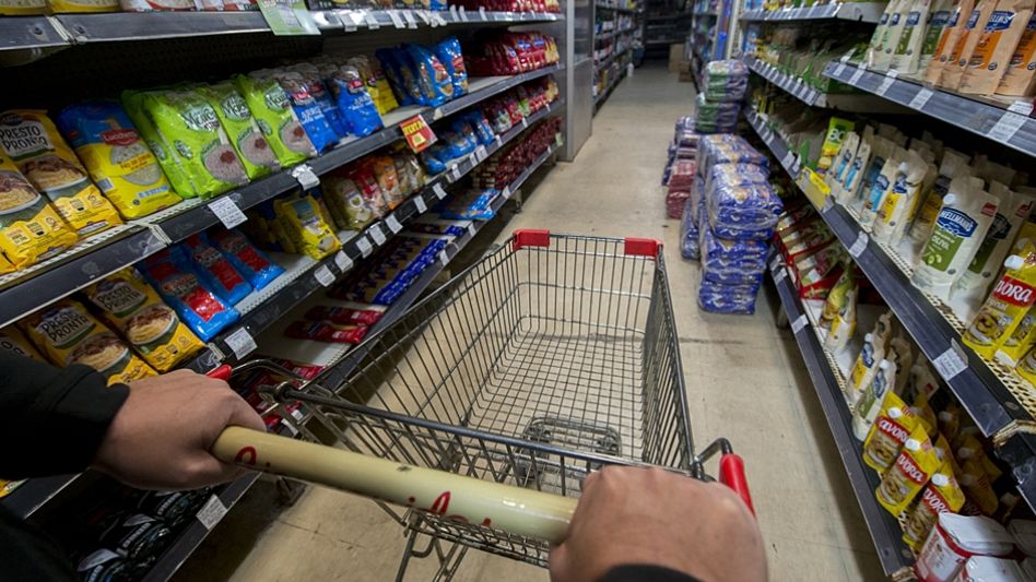 El consumo en febrero volvió a caer y está en el peor nivel desde 2021