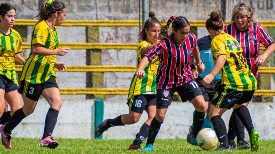 Piazza le ganó a Chacarita por 2 a 1 en el tercera fecha del Apertura de Fútbol Femenino. NICOLÁS MURCIA