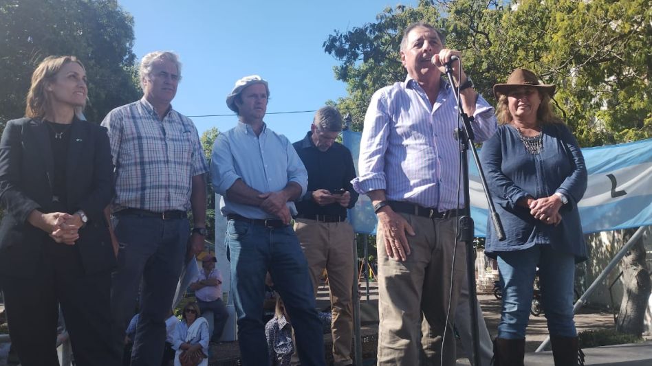 Escasa asistencia a la marcha contra la suba de impuestos de Kicillof: "Somos pocos pero valemos"