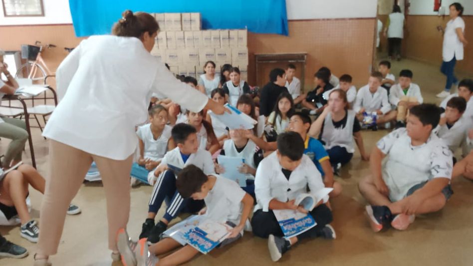 El Centro Cultural Don Cipriano entregó  más de 2.000 manuales para estudiantes