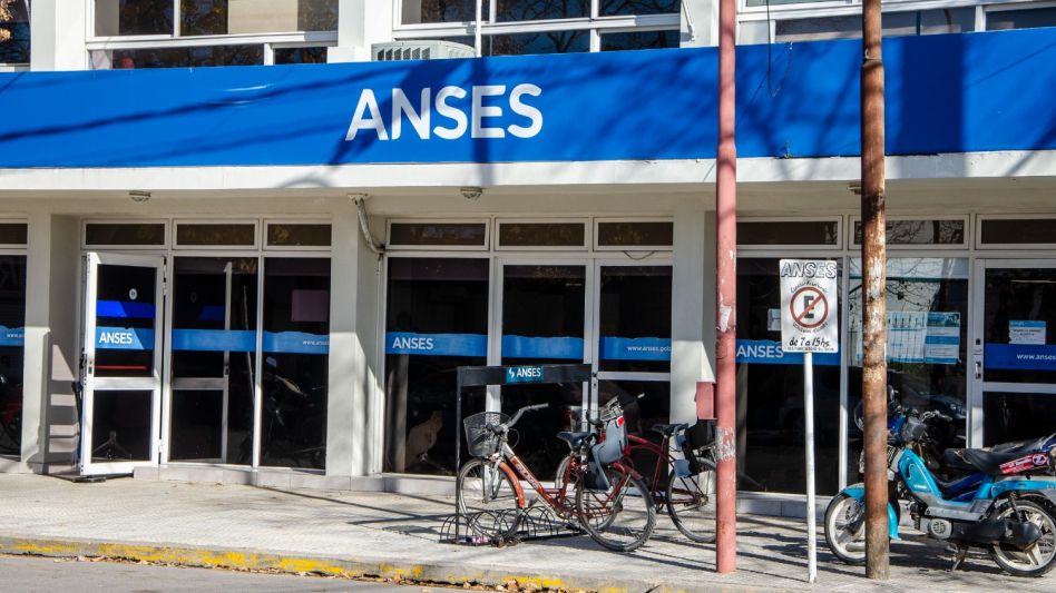 Mañana, paro y movilización   de los trabajadores de ANSES