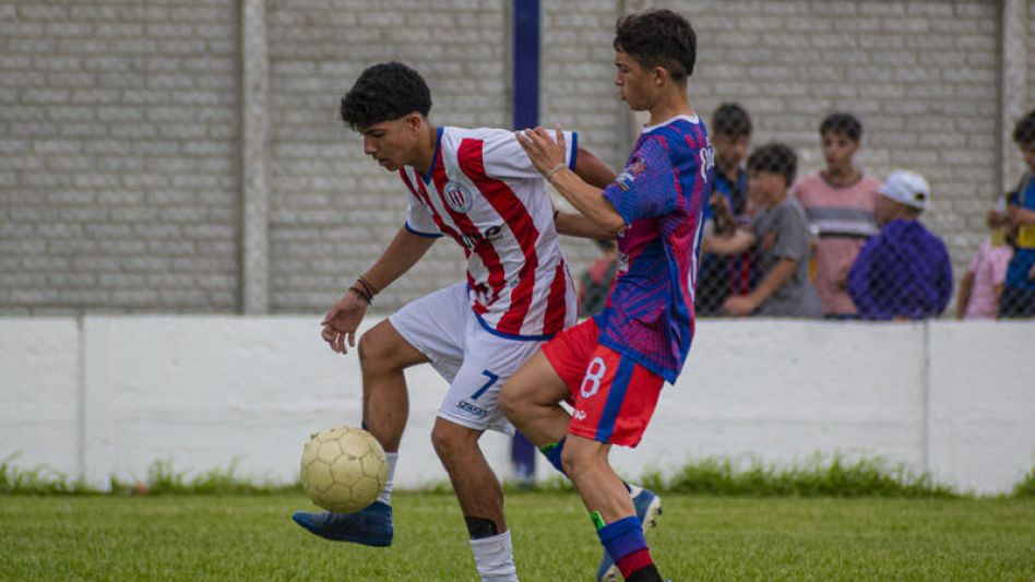 San José recibió a Estrellas y protagonizaron una nueva edición del clásico de Villa Fidelidad. 