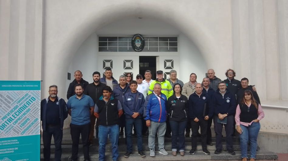 Defensa Civil Azul participó de un taller   de Comunicación en Emergencias