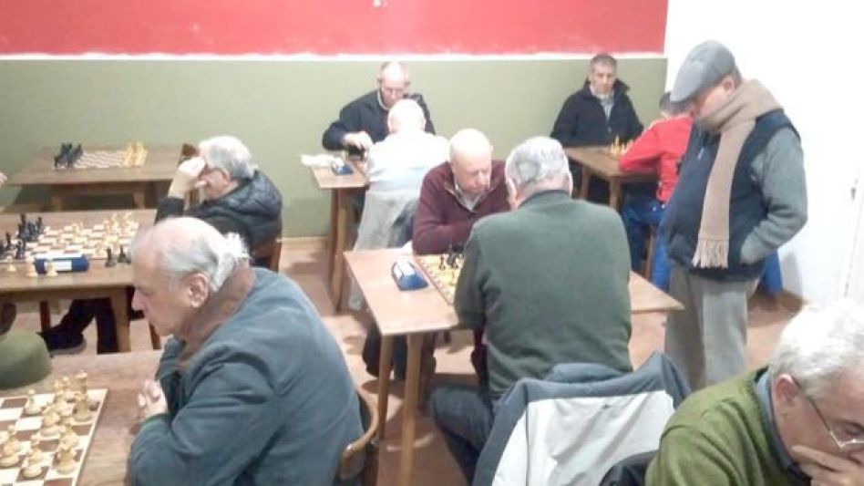 El próximo 3 de mayo a las 19.30 el Círculo de Ajedrez de Azul realizará su Asamblea General Ordinaria. ARCHIVO CAA