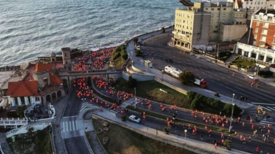 A 100 metros de la meta, murió un competidor en la maratón de Mar del Plata