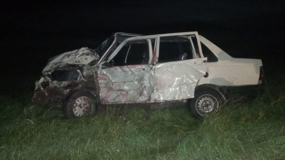 El estado en que quedó el auto involucrado en este siniestro vial. Su conductor continuaba hospitalizado. FOTO: VIAL AZUL/PBA