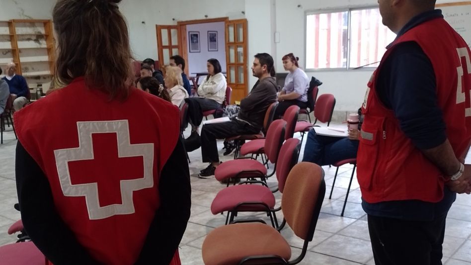 La Cruz Roja Argentina Filial Azul brindará en el mes de mayo un curso sobre Primeros Auxilios Psicológicos. GENTILEZA/CRUZ ROJA ARGENTINA 