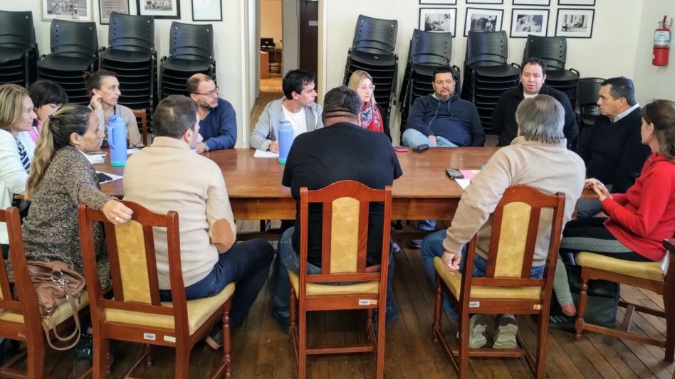 Rotonda del Parque: vecinos se  reunieron hoy con los concejales