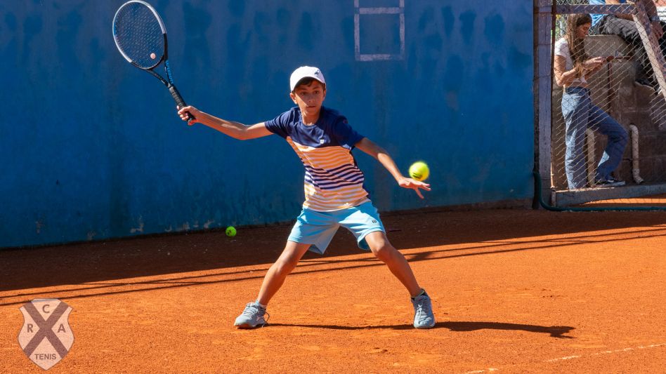 Gran actuación de los azuleños en un torneo regional de tenis