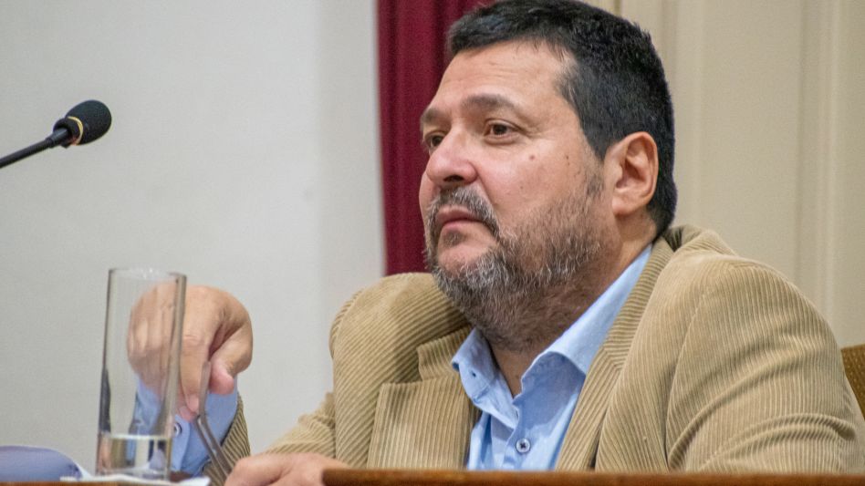 El concejal Alejandro Vieyra, del bloque Nuevo Azul, presentó un proyecto de Ordenanza para implementar el Banco de Herramientas Municipal. NACHO CORREA