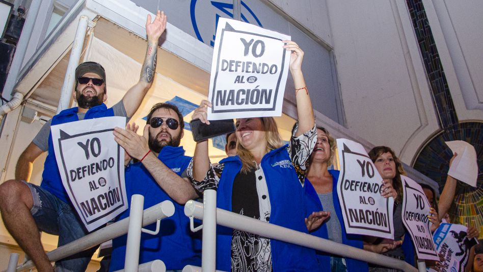 La movilización social, además de la sindical, fue contundente y determinante para lograr el retiro del Banco Nación del listado de empresas estatales sujetas a privatización. Foto: Nacho Correa.