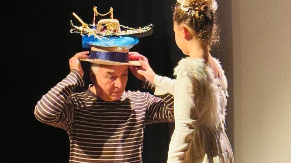 Sueño de una Noche de Carnaval, una joya teatral azuleña que ha cautivado a su audiencia.