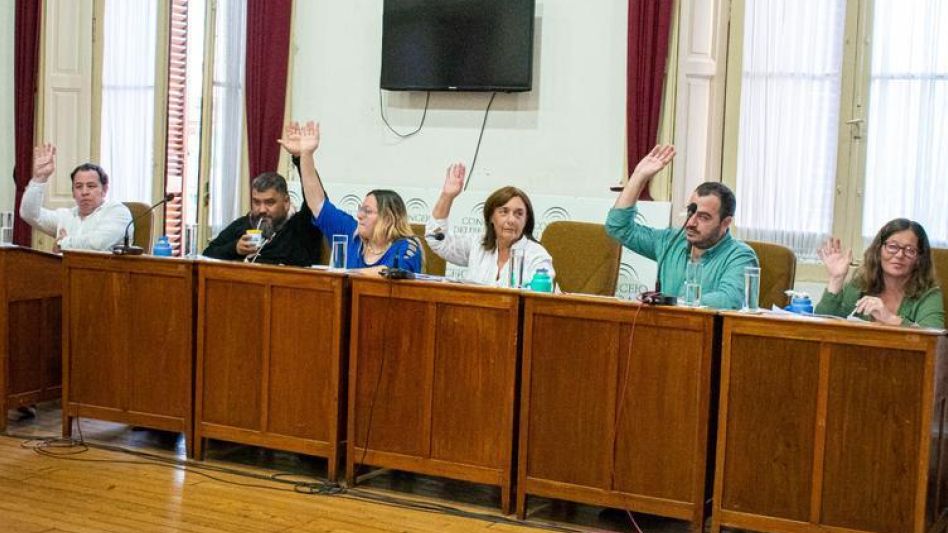 El bloque de concejales de Unión por la Patria.  NACHO CORREA