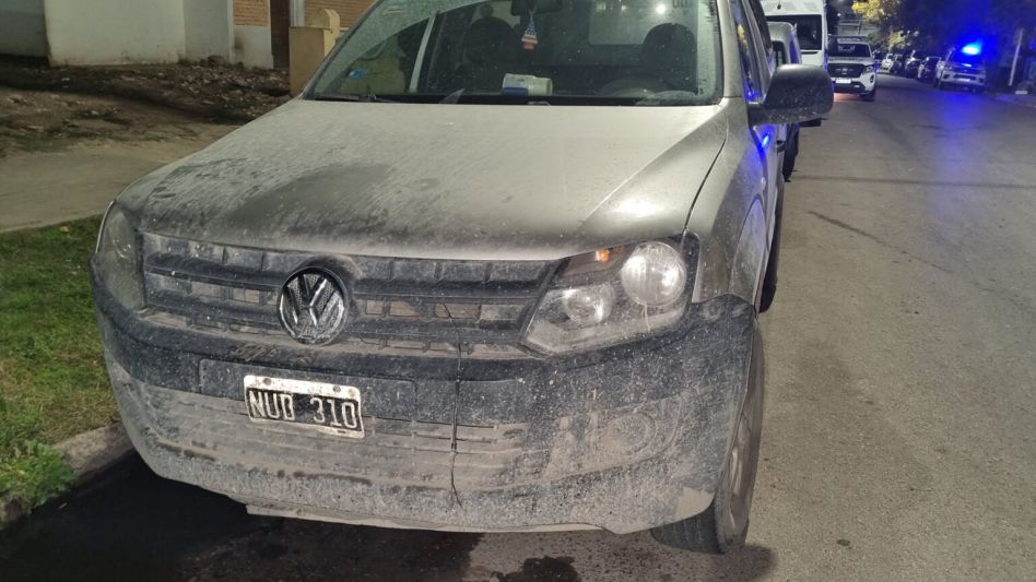 Abandonaron una camioneta con cuatro cadáveres electrocutados en el hospital de Bahía Blanca
