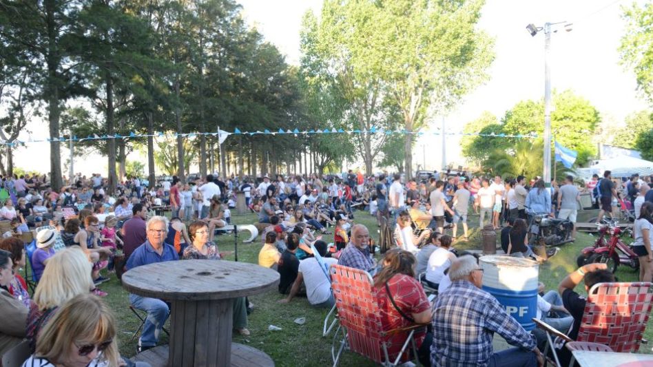 Un pueblo de Saladillo celebra la Fiesta de la Empanada al Disco