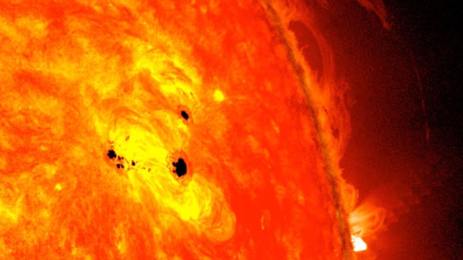 La tormenta solar más grande en 20 años podría complicar las comunicaciones y la electricidad todo el fin de semana