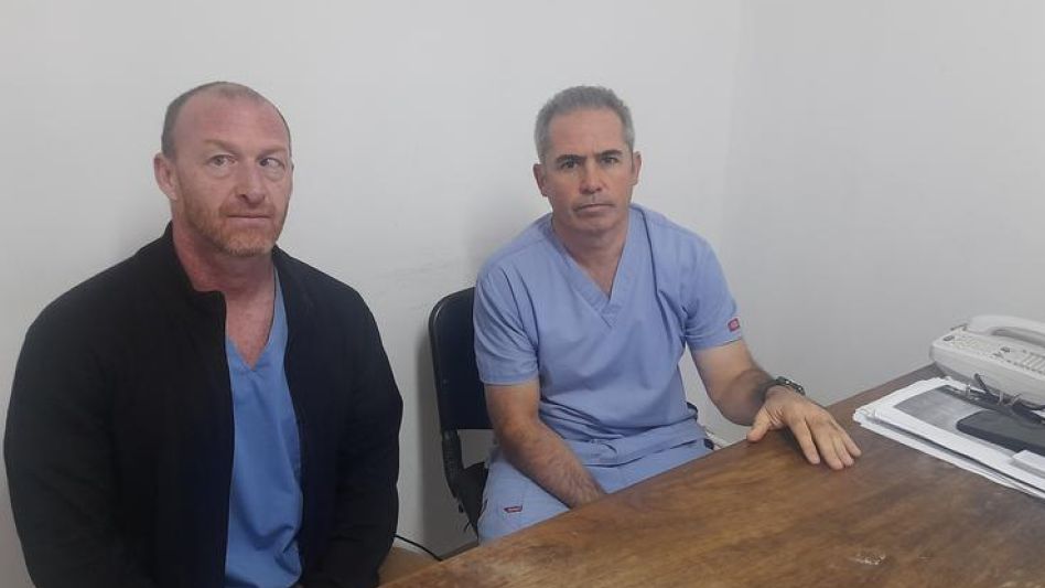 Los responsables de la dirección del Hospital Municipal Dr. Ángel Pintos, Fabio Carluccio y Diego Azcona durante la charla que mantuvieron con diario EL TIEMPO.