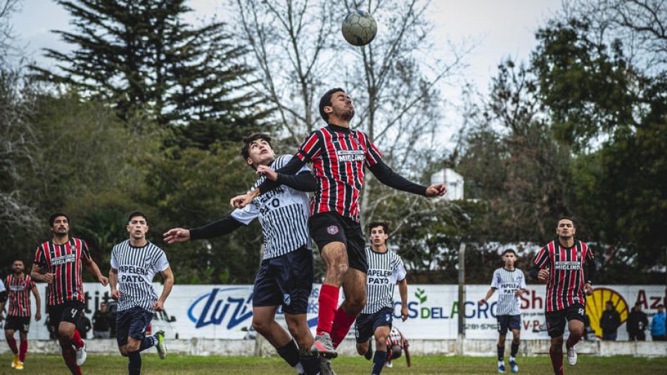 Chacarita y Cemento será uno de los enfrentamientos de la vuelta de los cuartos de final del Torneo Apertura de Primera División. ARCHIVO/NICOLÁS MURCIA.