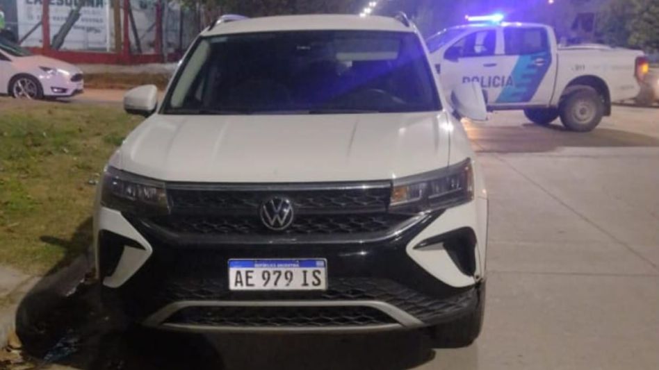 El rodado mayor implicado en este choque por el que un joven que guiaba una moto tuvo que ser hospitalizado. FOTO: CPA/PBA