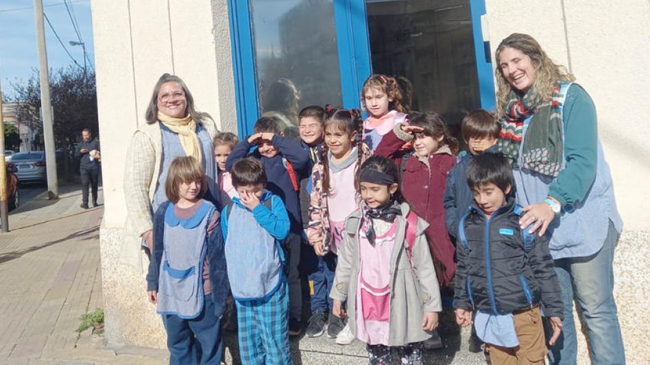 "Pequeños Reporteros": alumnos del Jardín 913 visitaron diario El Tiempo