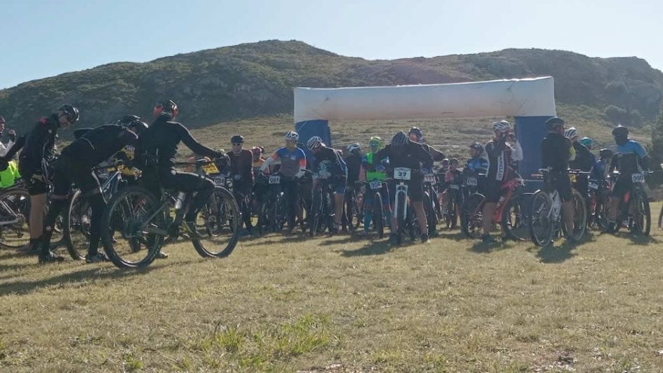 La prueba tuvo como epicentro el Parador de la Boca de las Sierras, que está ubicado a la vera de la Ruta 80. La misma se desarrolló sobre caminos rurales y senderos.