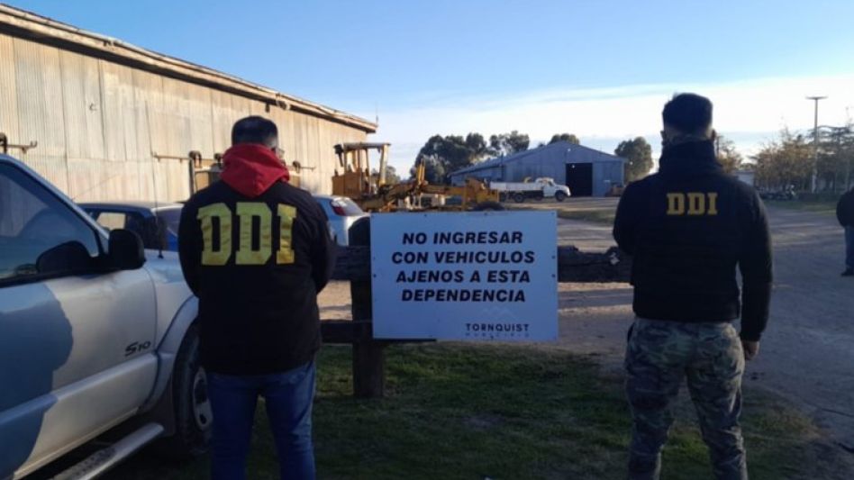 Allanan la Municipalidad de Tornquist por adulterar y usar un auto secuestrado