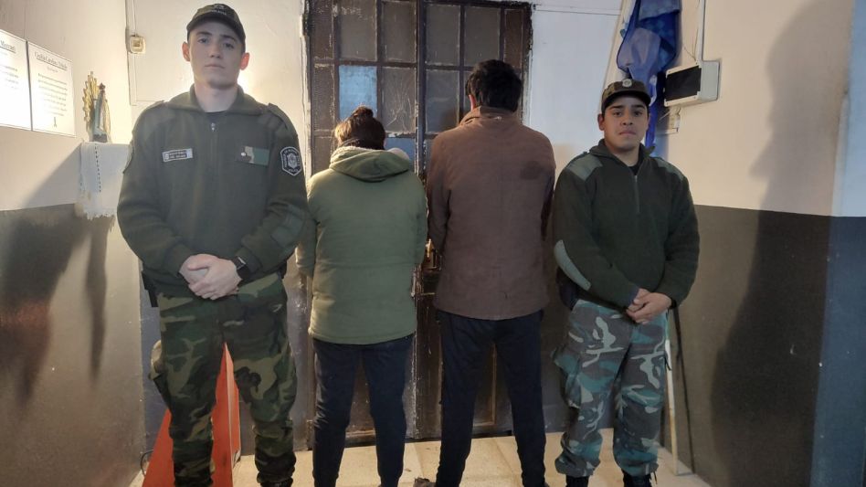 El varón y la mujer arrestados viven en Cacharí y hoy martes recuperaron la libertad. FOTO: CPR AZUL/PBA
