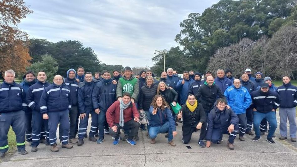 Se desarrolló ayer en instalaciones de Fanazul una jornada de visibilización por la alarmante situación que atraviesa la planta local de Fabricaciones Militares.