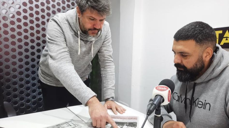 Emilio Moriones, el creador de Verte, charlando con Carlos Monges, el conductor de Contacto. 