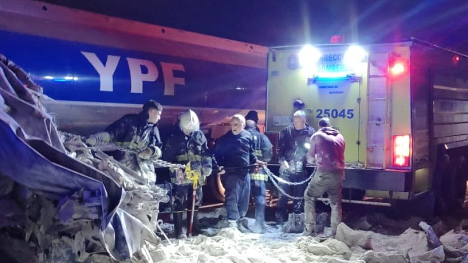 Poco antes de las 19 de este martes el choque sucedió en el kilómetro 296 de la Ruta 3. FOTO: VIAL AZUL/PBA