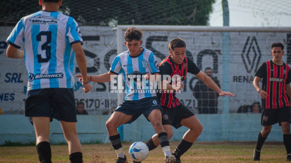 Sarmiento y Chacarita igualaron en un tanto en la ida de la final del Apertura de Reserva. FOTOS: NICOLÁS MURCIA