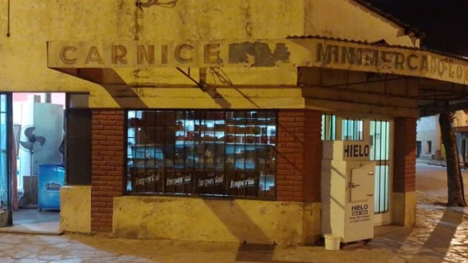 Los adolescentes que cometieron este robo en el comercio ya están identificados, informó la Policía. FOTO: CPA/PBA