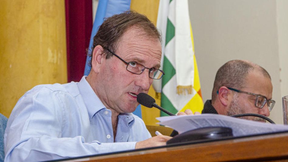 En estas cosas tienen que aparecer responsables, afirmó Juan Louge, presidente del Concejo Deliberante de Azul. NACHO CORREA