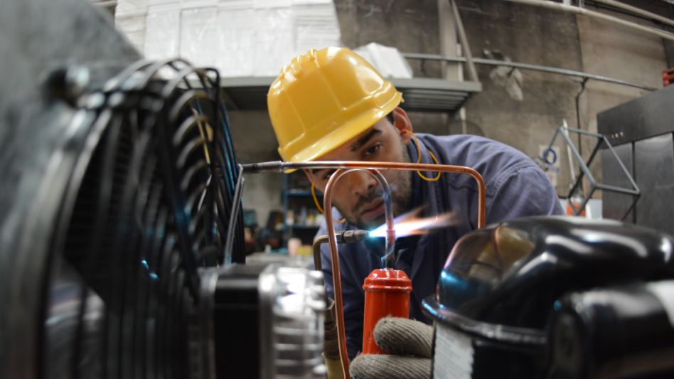 La industria pyme cayó 19% en mayo, -19,1% en lo que va del año