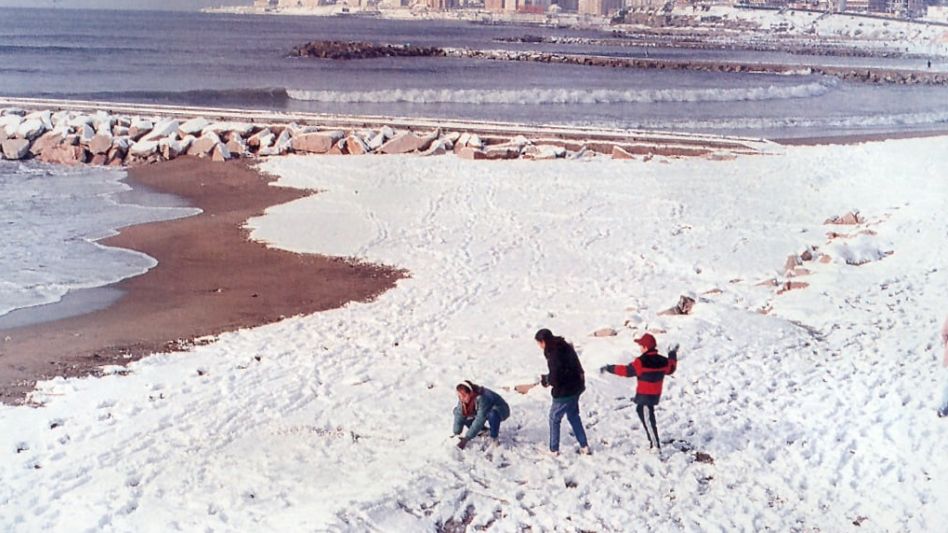 El fin de semana puede llegar con nieve a la costa, de Claromecó a Mar del Plata