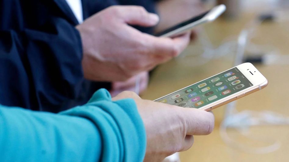 El Gobierno eliminó los topes a las tarifas de Internet, celulares y cable