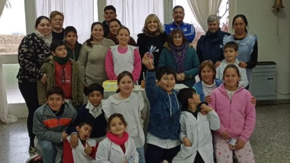 El 60° aniversario de la escuela del Paraje Ariel