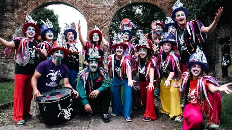 La murga "La Carcajada" presenta "Callecitas"  