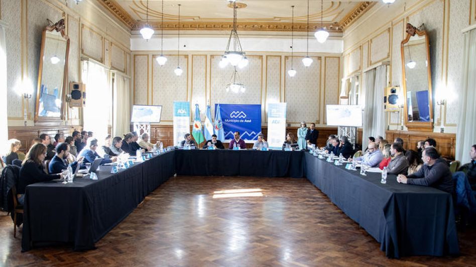 "Hoy es el puntapié inicial para reactivar el  Comité de Cuenca", dijo el Intendente Sombra
