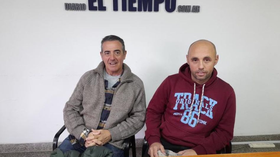 Carlos Luna y Hernán García el día que dialogaron con diario EL TIEMPO sobre el clúster de productores de cerveza local y del encuentro cervecero de este sábado.  AGUSTÍN SCALCINI