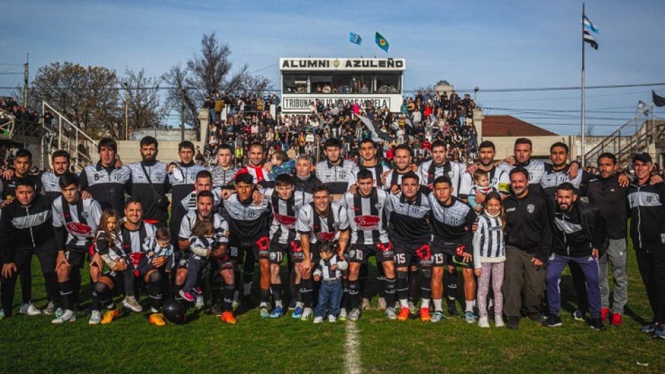 Alumni Azuleño estará recibiendo a Racing de Olavarría. El albinegro buscará la victoria que le permita avanzar a las semifinales de la Unión Deportiva Regional. NICOLÁS MURCIA