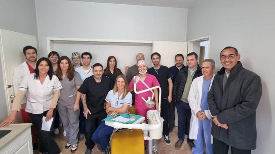 El intendente municipal, Nelson Sombra, estuvo presente durante la presentación del nuevo equipamiento que sumó el Hospital Pintos.      PRENSA MUNICIPAL