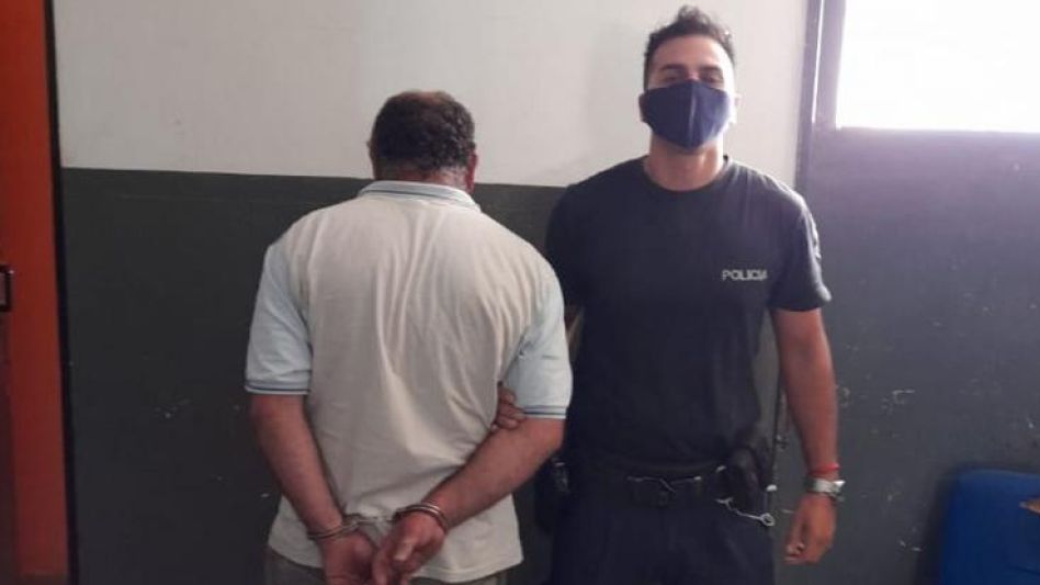  Condenas para dos hombres que intentaron  sustraer placas en el Cementerio Municipal 