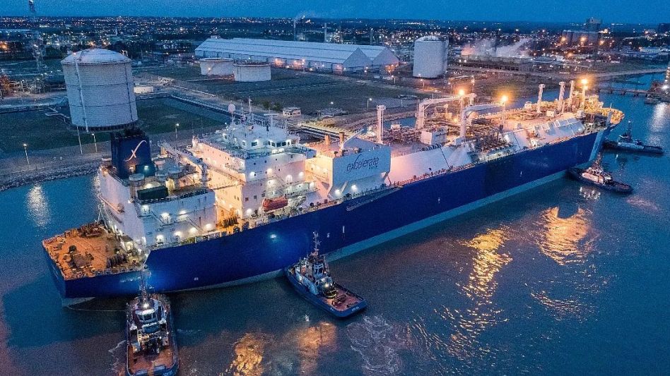 Milei le bajó el pulgar a Bahía Blanca: "Obvio que va a ir a otro lado" la planta de GNL