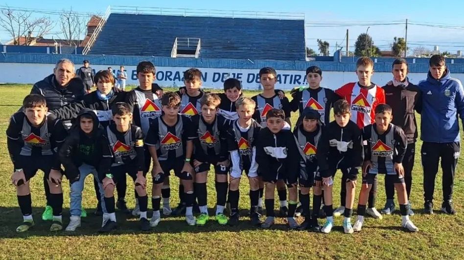 Destacada participación de las formativas de Alumni en los "Mundialitos" de El Fortín y Racing de Olavarría