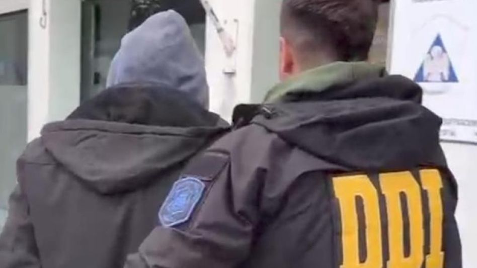 El policía investigado en esta causa por una infracción a la Ley 23.737 está privado de la libertad desde el pasado 4 de junio.  DDI AZUL/PBA
