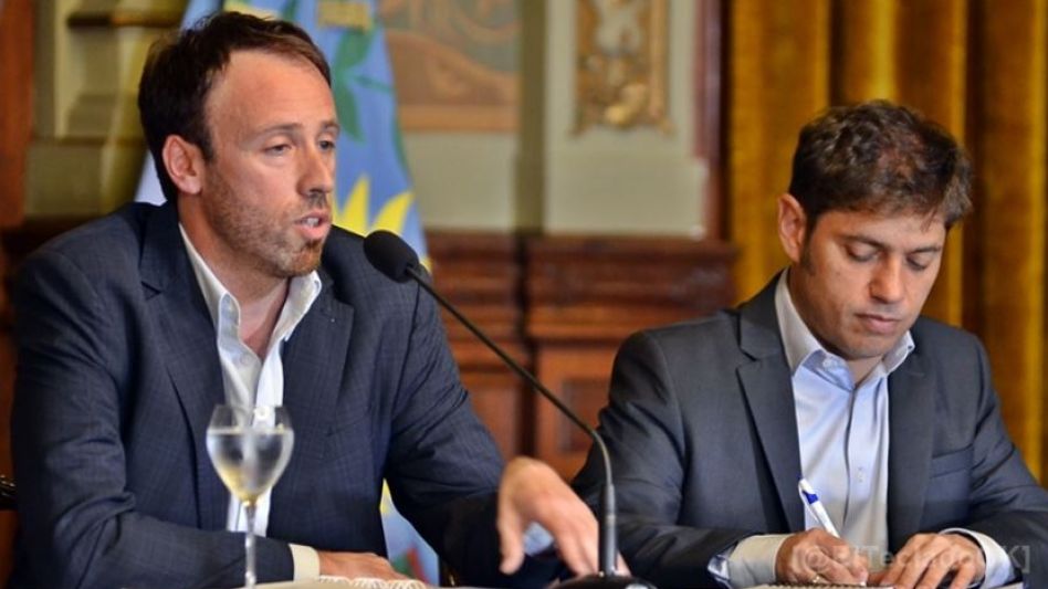 Kicillof cerró el primer semestre con superávit, pese al recorte de fondos de Milei