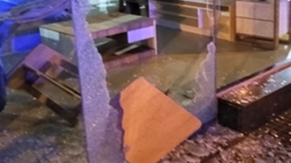 Joven robó en un comercio, quedó filmado e instantes después la Policía lo aprehendió