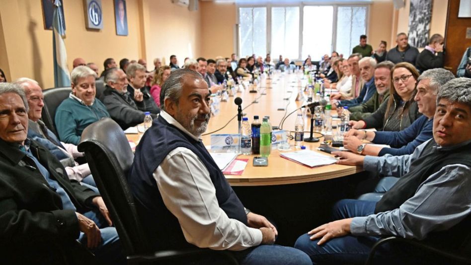 La CGT se baja de una convocatoria a negociar con el gobierno y vuelve a marchar